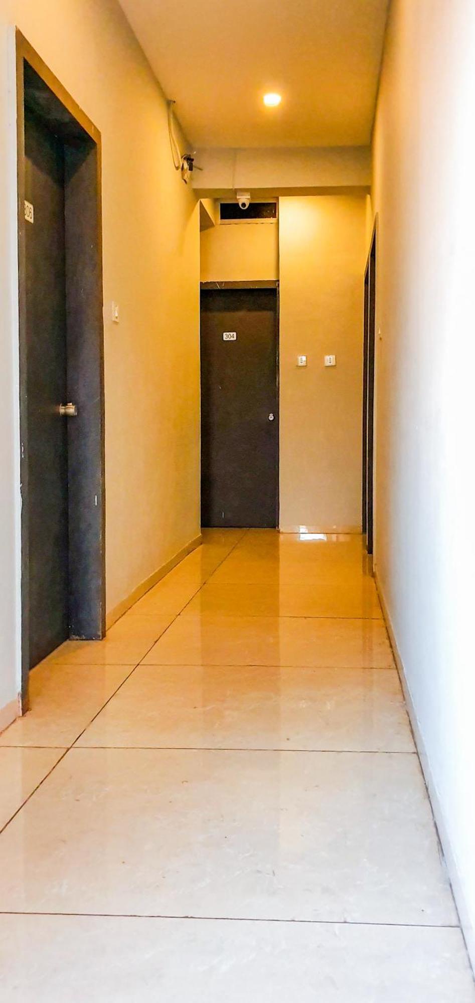 Nova Hotel New Crossroad ラージコート エクステリア 写真