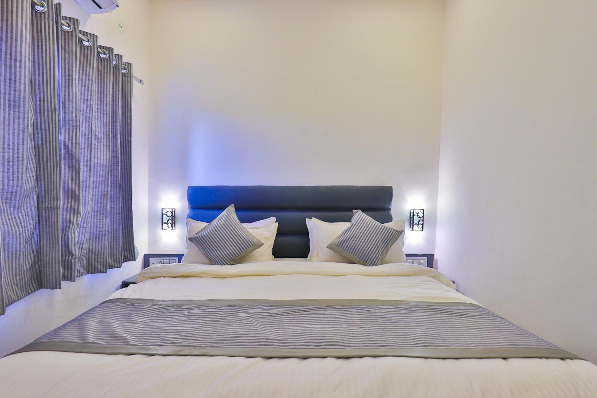 Nova Hotel New Crossroad ラージコート エクステリア 写真